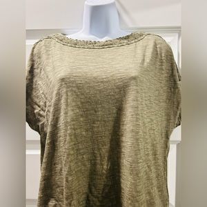 CHICO’S Olive Ladies Top